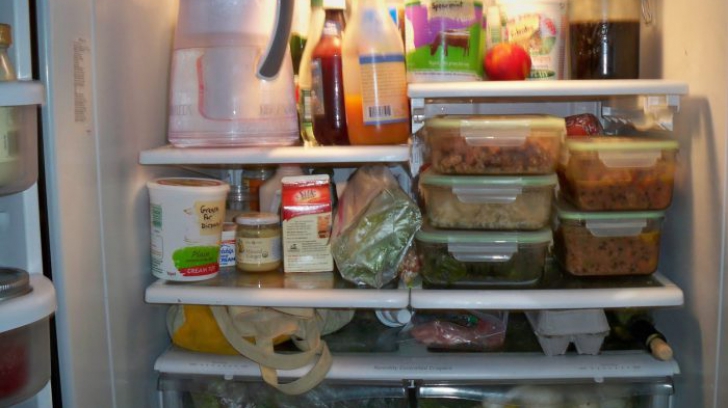 Cât timp e indicat să păstrați mâncarea gătită în frigider?