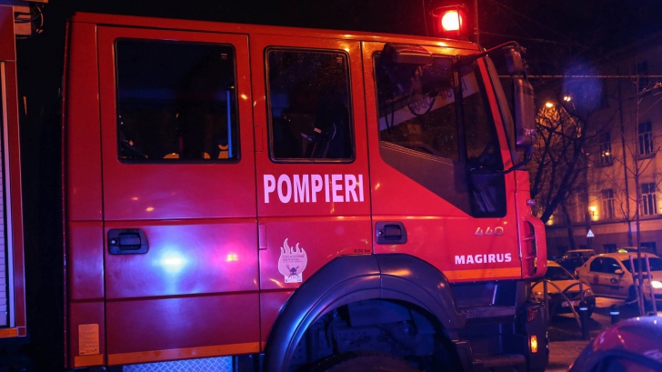 Incendiu violent într-un bloc din Cluj-Napoca: un rănit, 9 persoane evacuate