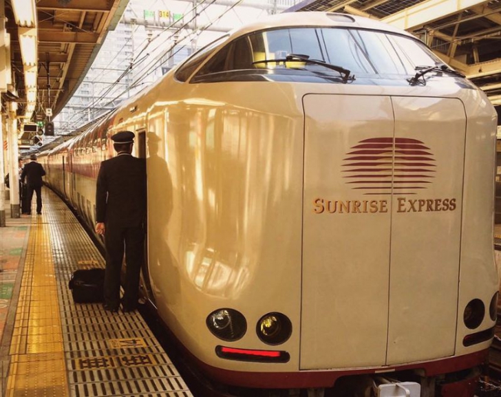 Cum arată trenurile din Japonia și de ce turiștii rămân uimiți FOTO