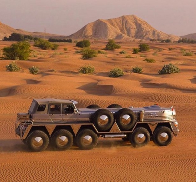 Cel mai mare SUV din lume. "Monstrul" pe 10 roți a fost creat în Dubai. FOTO