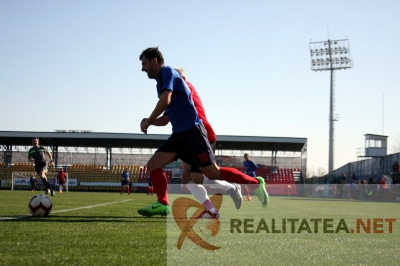 Adrian Ilie inscrie din pasa lui Nicolae Dica. Foto: Cristian Otopeanu