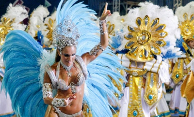 Carnavalul de la Rio: explozie de costume, dansuri și fete sexy - FOTO