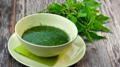 Cum să &icirc;ți purifici s&acirc;ngele cu urzici