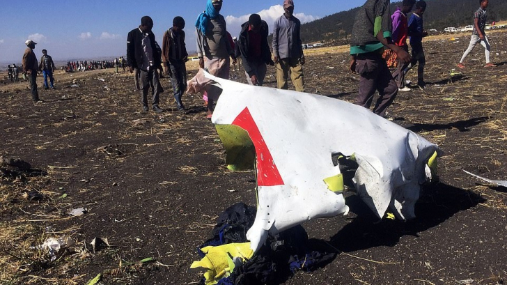 Avion Boeing 737 cu 157 de pasageri, prăbușit. Nu sunt supraviețuitori. FOTO