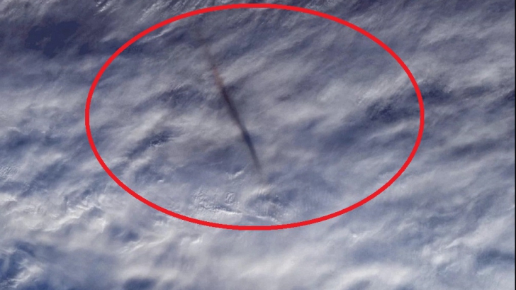 Meteoritul uriaș care a pus NASA în alertă, filmat când explodează ca o bombă nucleară