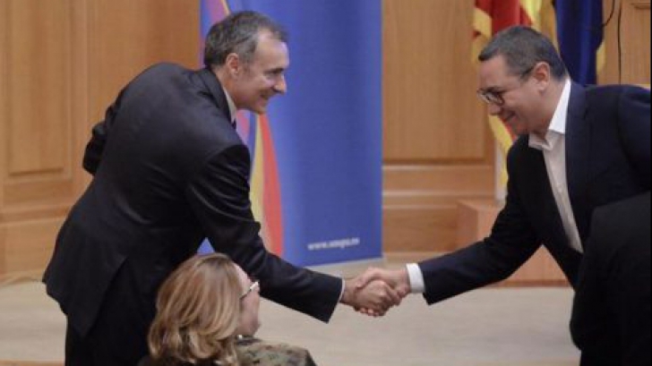 Ponta, poză memorabilă cu Coldea Ponta, poză memorabilă cu Coldea