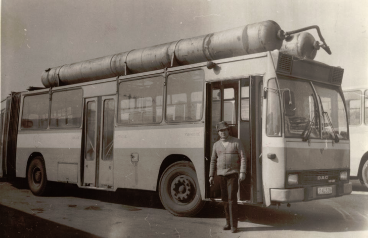 Ceauşescu îi băgase în sperieţi pe americani. De ce autobuzele româneşti erau dotate cu rachete