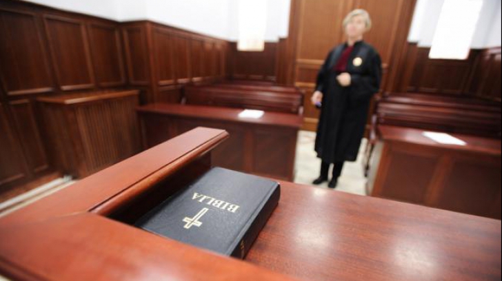 Bibliile schimbate în tribunale