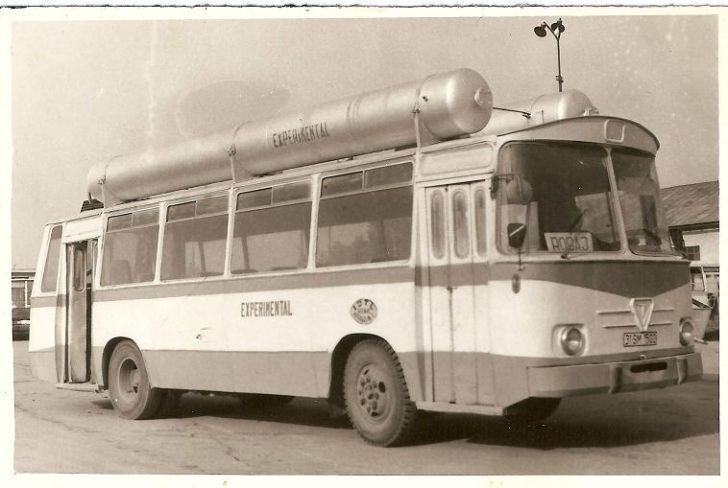 Ceauşescu îi băgase în sperieţi pe americani. De ce autobuzele româneşti erau dotate cu rachete