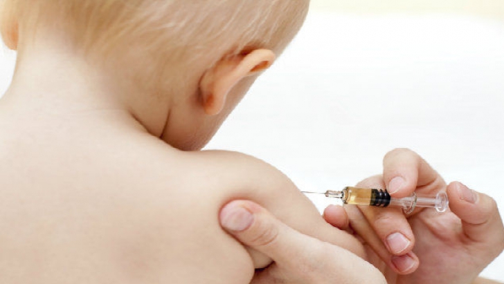 Copiii nevaccinaţi nu vor mai fi primiţi la şcoală