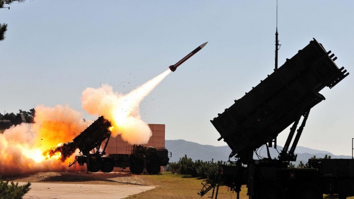 România cumpără un nou lot de rachete de la americani. Cât costă contractul?