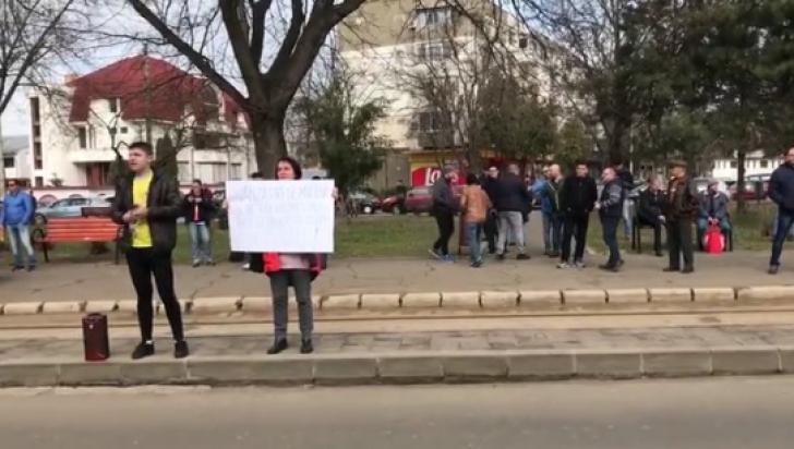 Protest la alegerile PSD Brăila. Liderii partidului, așteptați cu injurii hip-hop