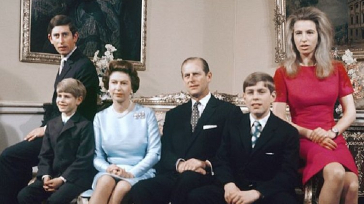 Regina Elisabeta a II-a trebuie să gestioneze un conflict între cei doi fii, Charles și Andrew