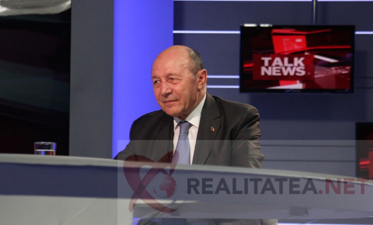 Traian Basescu, in studioul Realitatea TV. Foto: Cristian Otopeanu
