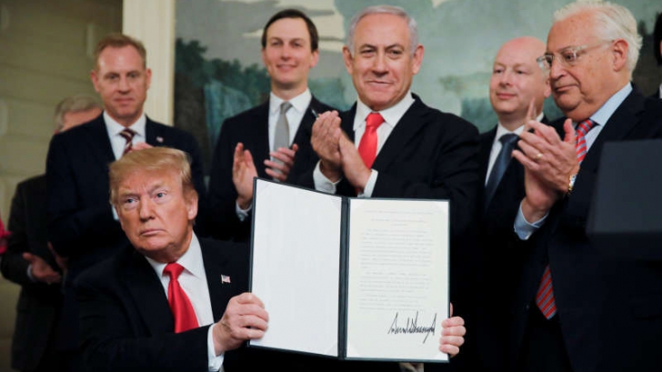 Trump a semnat decretul prin care recunoaşte suveranitatea Israelului asupra Înălţimilor Golan