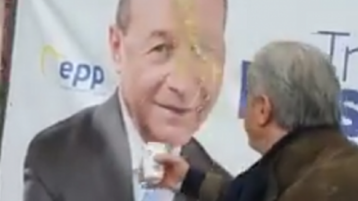 Ce a putut să-i facă Ilie Năstase lui Băsescu. Gest incredibil!