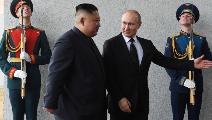 Vladimir Putin l-a primit pe Kim Jong-un la Vladivostok