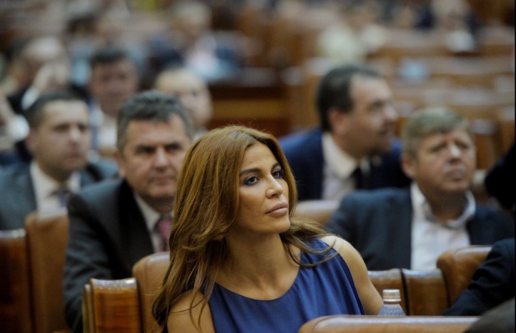 Andreea Cozma, declaraţie şocantă: Iohannis mi-a câştigat admiraţia! (GALERIE FOTO)
