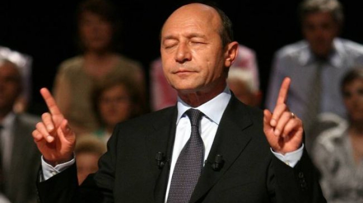 Băsescu: "Pensionarii au fost păcăliţi de Dragnea şi ai lui"
