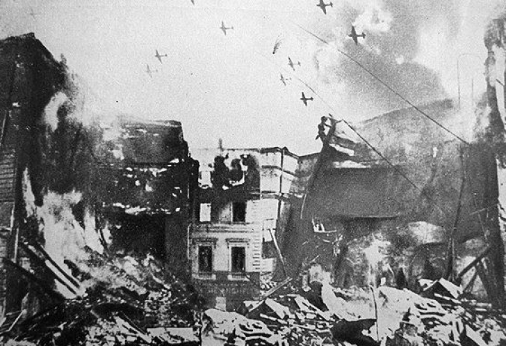 4, cifra blestemată a Bucureştiului. 75 de ani de la bombardamentele americane asupra Capitalei