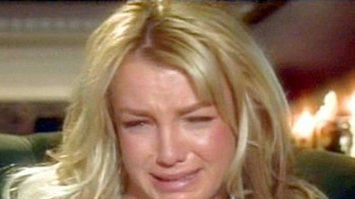 Britney Spears s-a internat la psihiatrie