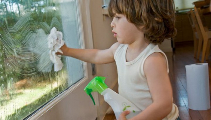 Cum se spală corect şi rapid geamurile