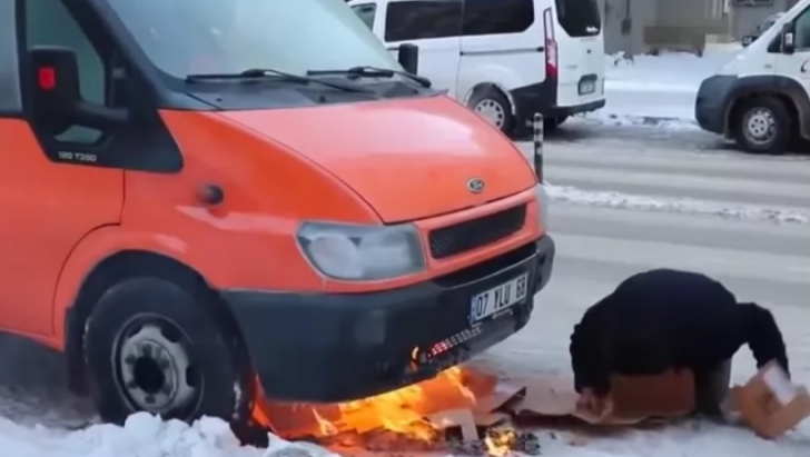 A făcut focul sub maşină, iar ce s-a întâmplat 5 minute mai târziu este incredibil