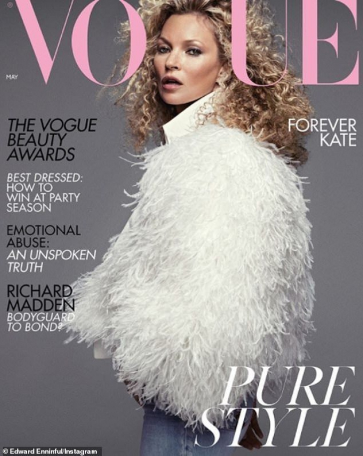 Kate Moss, dezbrăcată la 45 de ani pe coperta unei reviste 