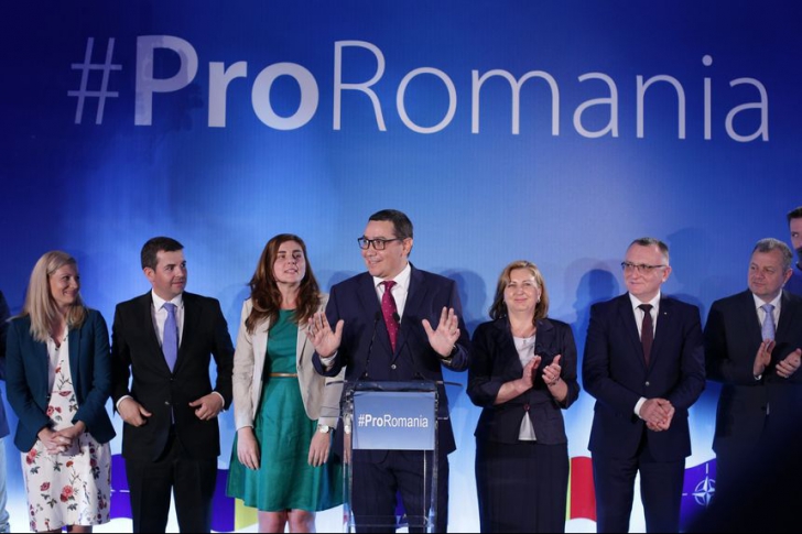 Ponta prezintă "Manifestul" Pro România