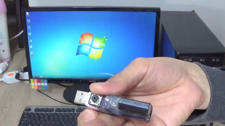 Colegii lui au spus că e nebun! Cum a "prăjit" calculatoarele universității cu un stick USB?