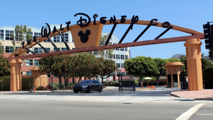 Compania Disney, dată în judecată pentru discriminare