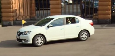 Dacia produce Papamobilul cu care se plimbă Suveranul Pontif. Aşa arată Papamobilul Logan