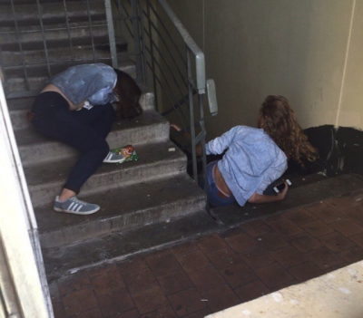 Ce s-a &icirc;nt&acirc;mplat timp de un an pe scara blocului