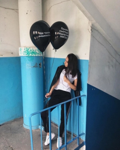 Ce s-a &icirc;nt&acirc;mplat timp de un an pe scara blocului