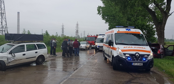 Accident în lanț pe șoseaua Sloboziei, din Giurgiu. Patru autoturisme sunt implicate