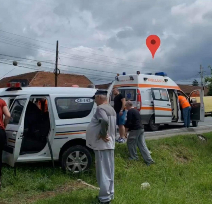 Accident grav cu mașina Poliției într-o localitate din Caraș Severin
