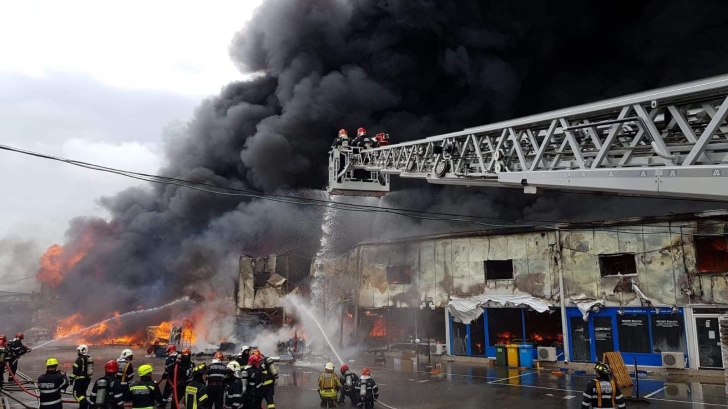 Incendiu violent, la un depozit din Ilfov / Foto: ISU Bucuresti-Ilfov