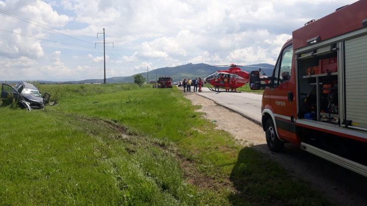Accident grav în Arad. S-a intervenit cu elicopterul SMURD