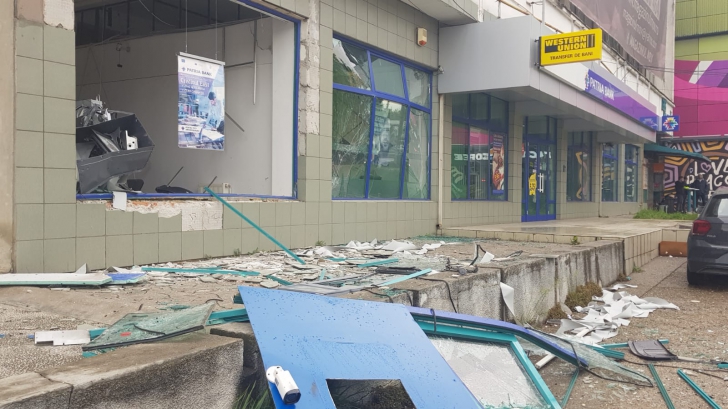 Un nou bancomat aruncat în aer la Arad(Galerie foto)