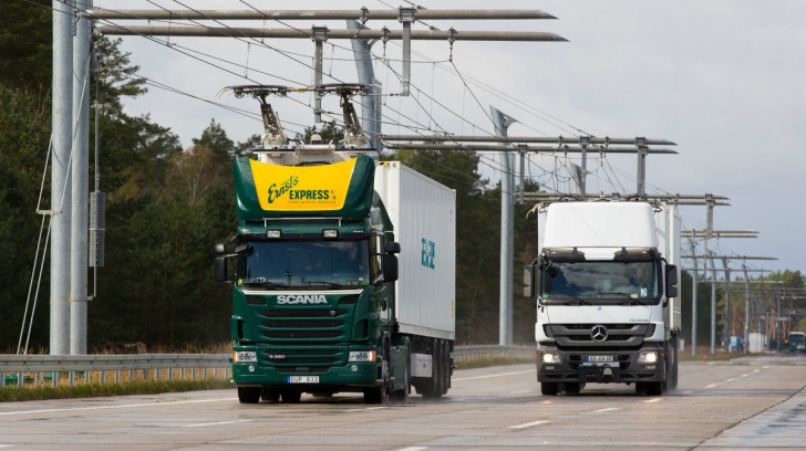 Revoluție în transporturi: camionul reinventat are autostradă proprie și a trecut la treabă