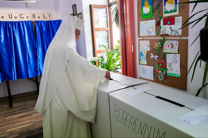 FOTO A votat și Patriarhul Daniel