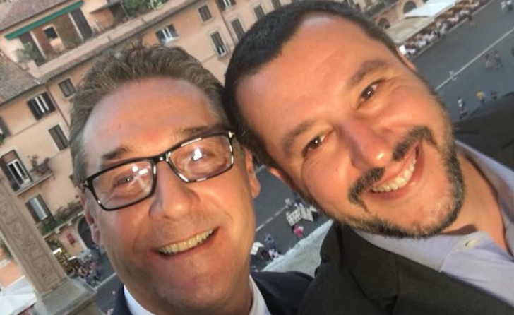 Mateo Salvini (dreapta), alături de Heinz-Christian Strache