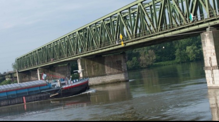 Tragedie pe Dunăre. Un vas cu pasageri s-a scufundat: șapte morți, 19 dispăruți