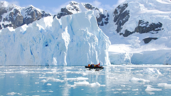 Cât de gravă e problema topirii ghețarilor din Antarctica? Specialiștii trag un semnal de alarmă