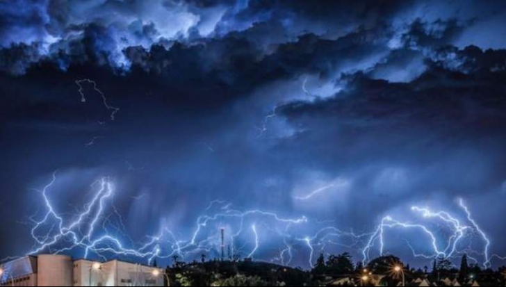 Avertizare METEO: Furtuni cu grindină, acum! Ce județe sunt afectate