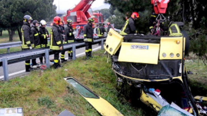 Turişti români, implicaţi în accidentul de autocar produs în Toscana