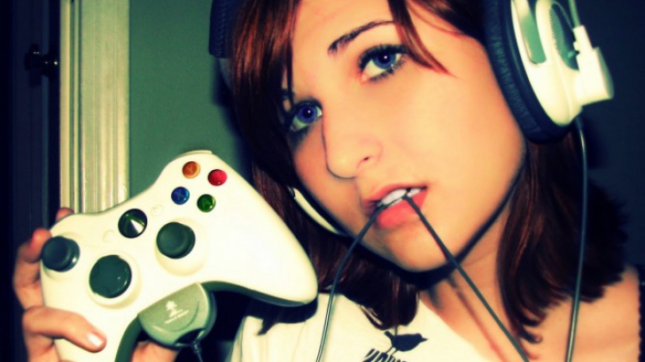Ce se întâmplă cu fetele înnebunite de jocuri video? Specialiștii lansează un avertisment important