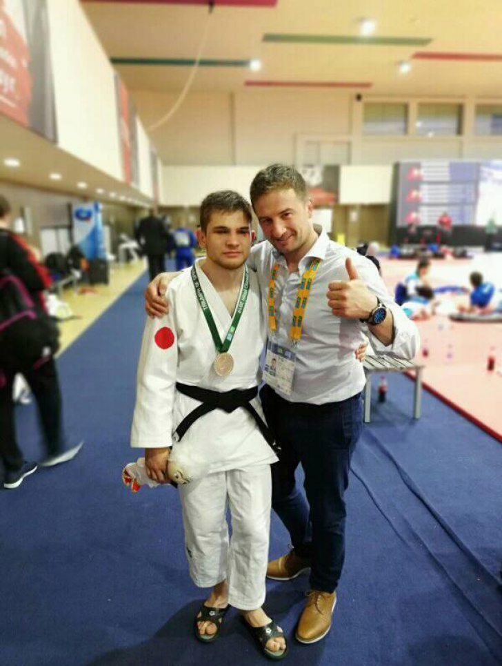 Succes românesc, Alex Bologa a obţinut argint la un turneu de judo pentru nevăzători