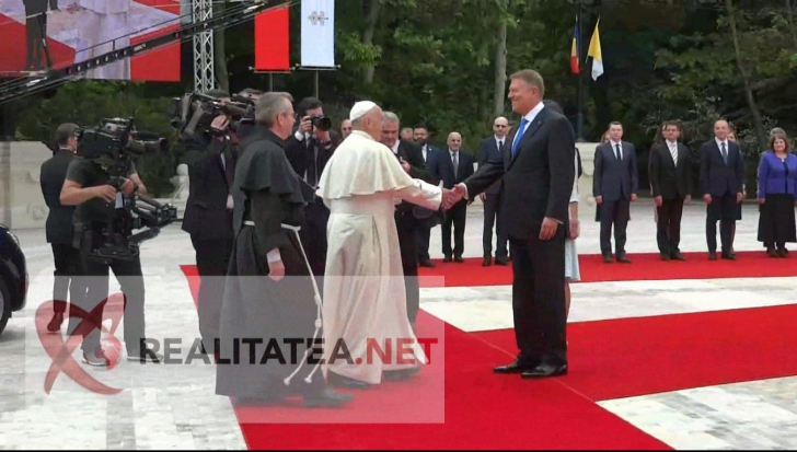 Klaus Iohannis si Papa Francisc, la Palatul Cotroceni. Video: Cristian Otopeanu