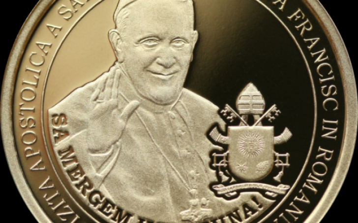 Monede care celebrează vizita Papei în România. Cât costă una?